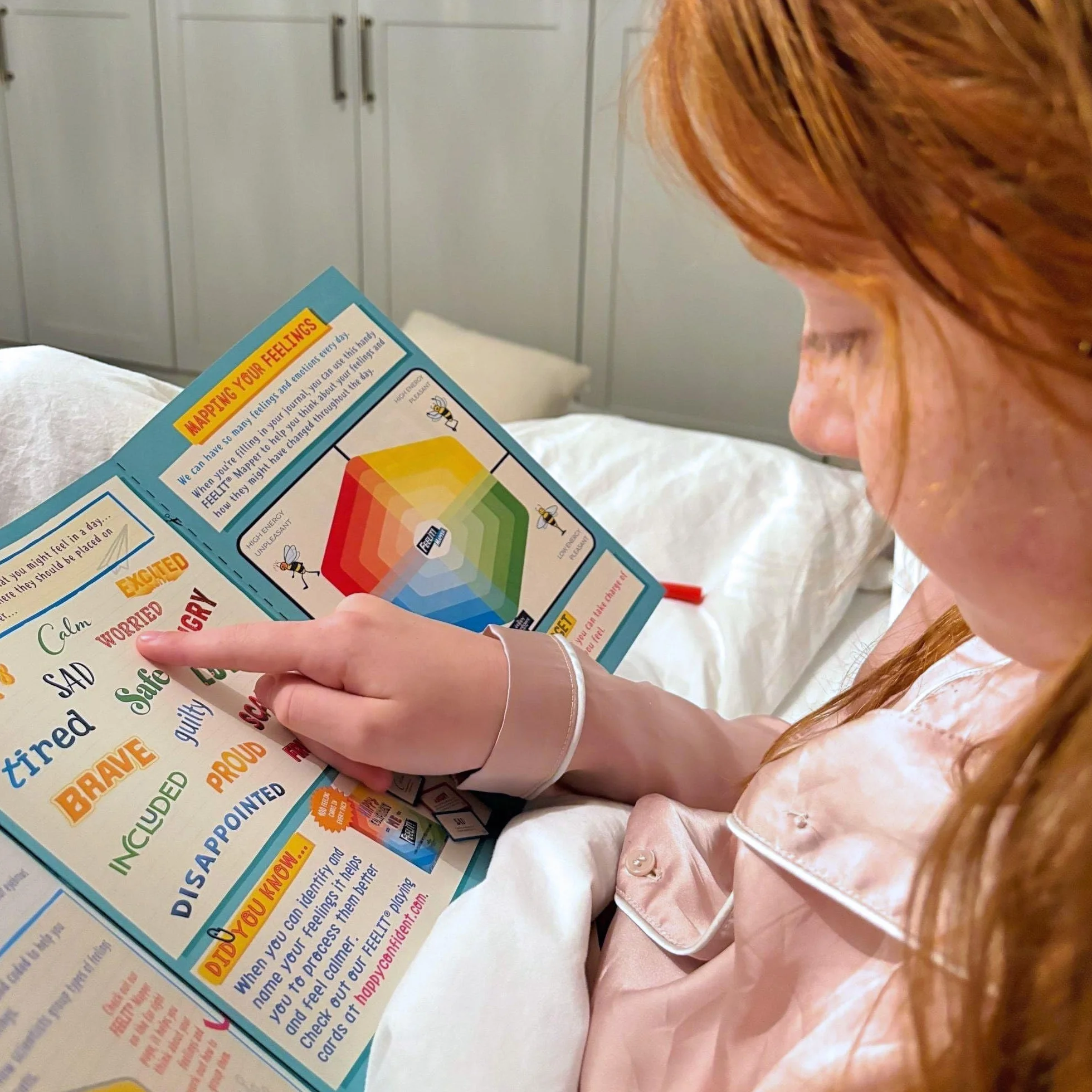 Happy Confident Me: Daily Journal - Gratitude and Growth Mindset Journal That Boosts Children's Happiness, Self-Esteem, Positive Thinking, Mindfulness and Resilience