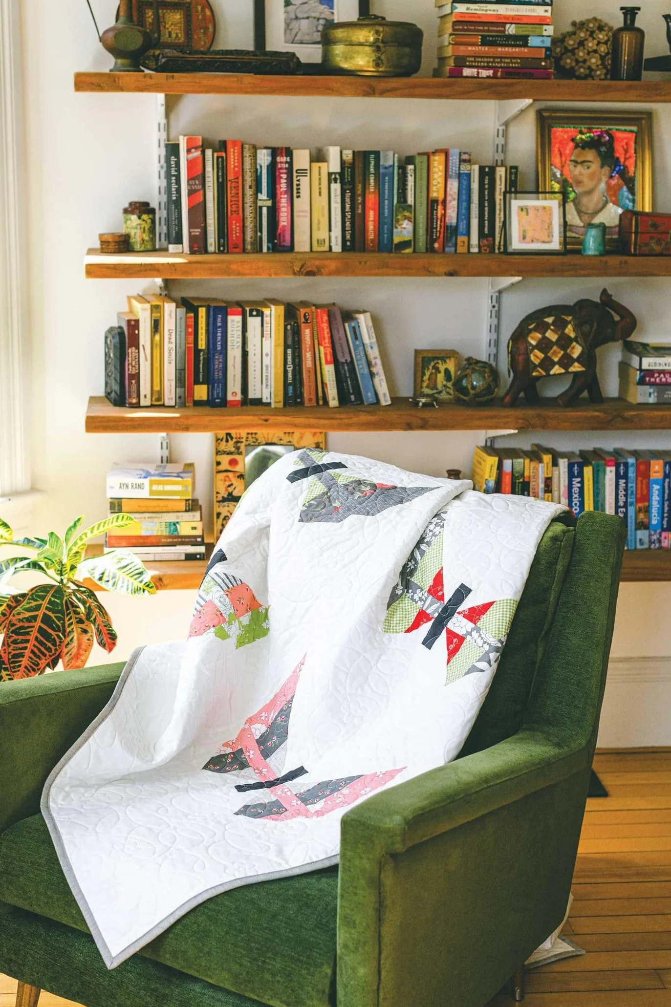 Not-Your-Typical Jelly Roll Quilts: 14 Cute & Creative Projects; Make the Most of Your Precuts
