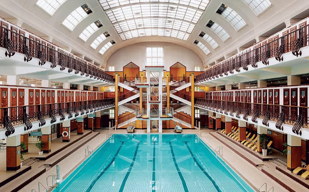 Accidentally Wes Anderson /anglais: The viral sensation