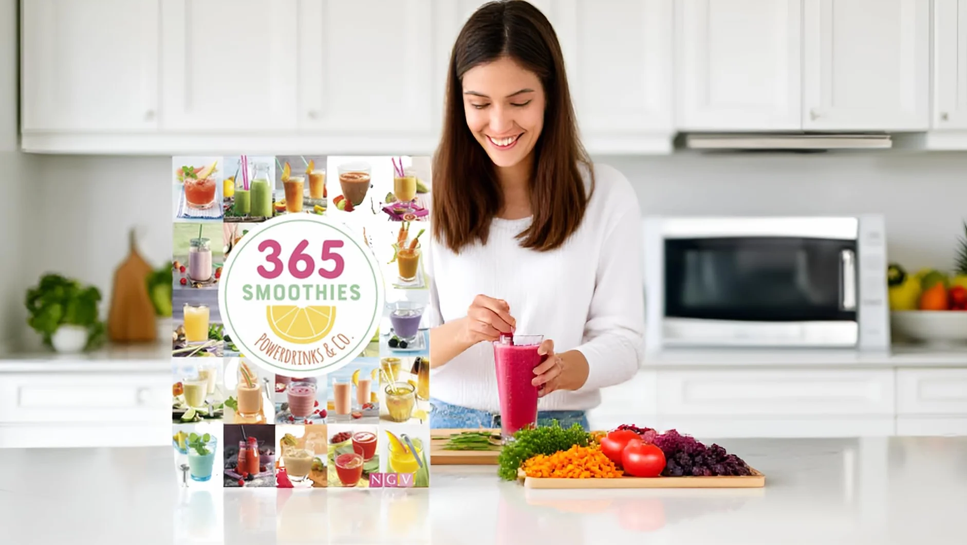 365 Smoothies, Powerdrinks & Co.: Smoothie Buch mit Rezepten für Shakes, Säfte, Limonaden, Detox-Wässer, Smoothie Bowls & Entsafter