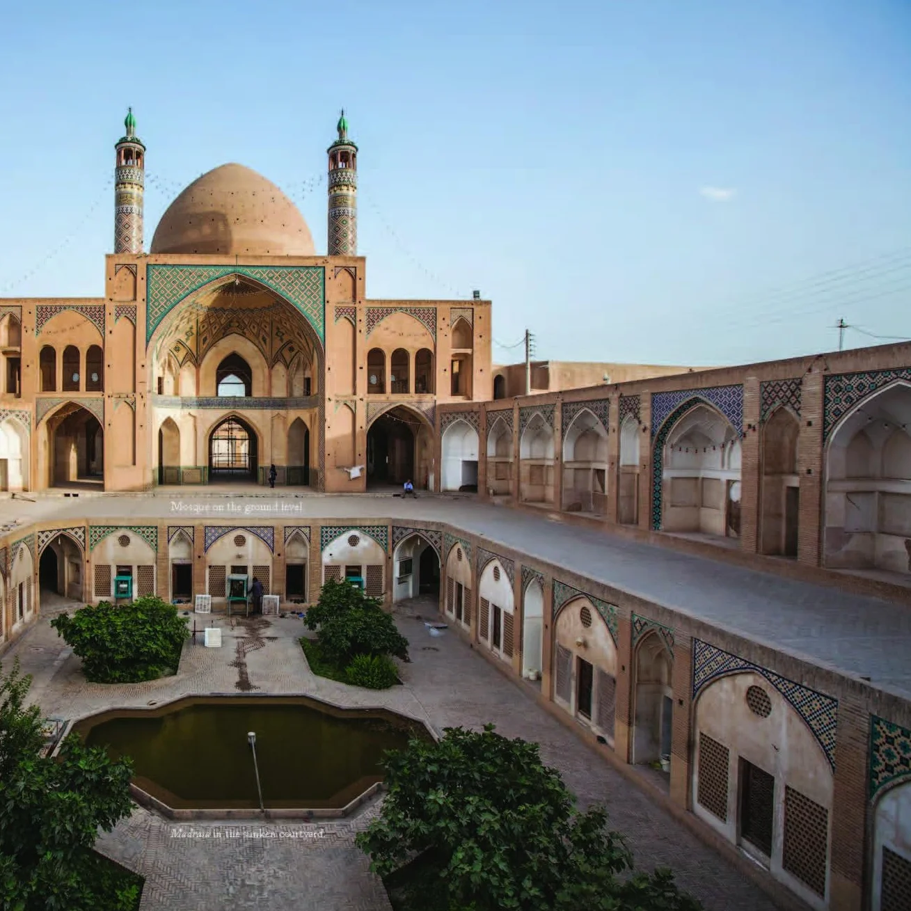 Iranian Architecture /anglais: A Visual History