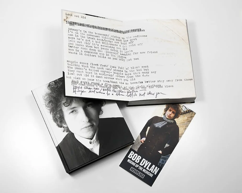 BOB DYLAN: MIXING UP THE MEDICINE /anglais