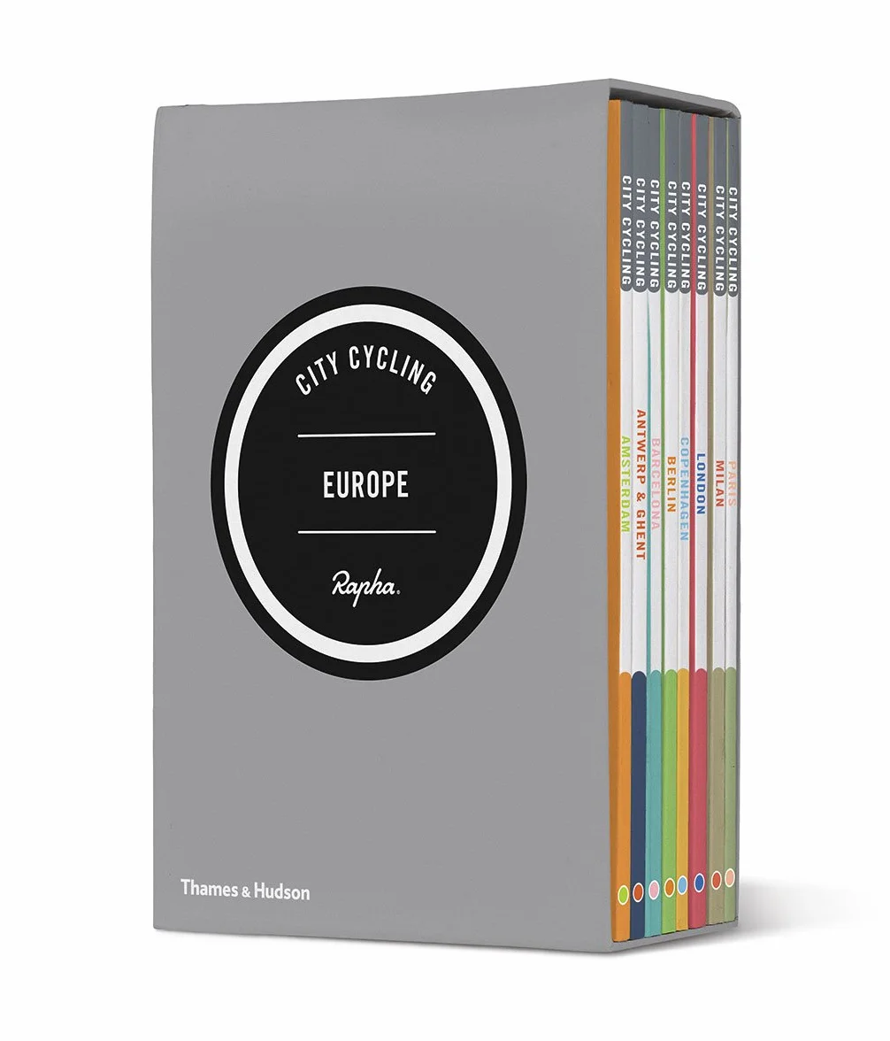 City Cycling Europe (Coffret 8 Vol) /anglais: Slipcased set of 8 paperback volumes, including Paris, Milan, London, Copenhagen, Berlin, Barcelona, Antwerp & Ghent and Amsterdam