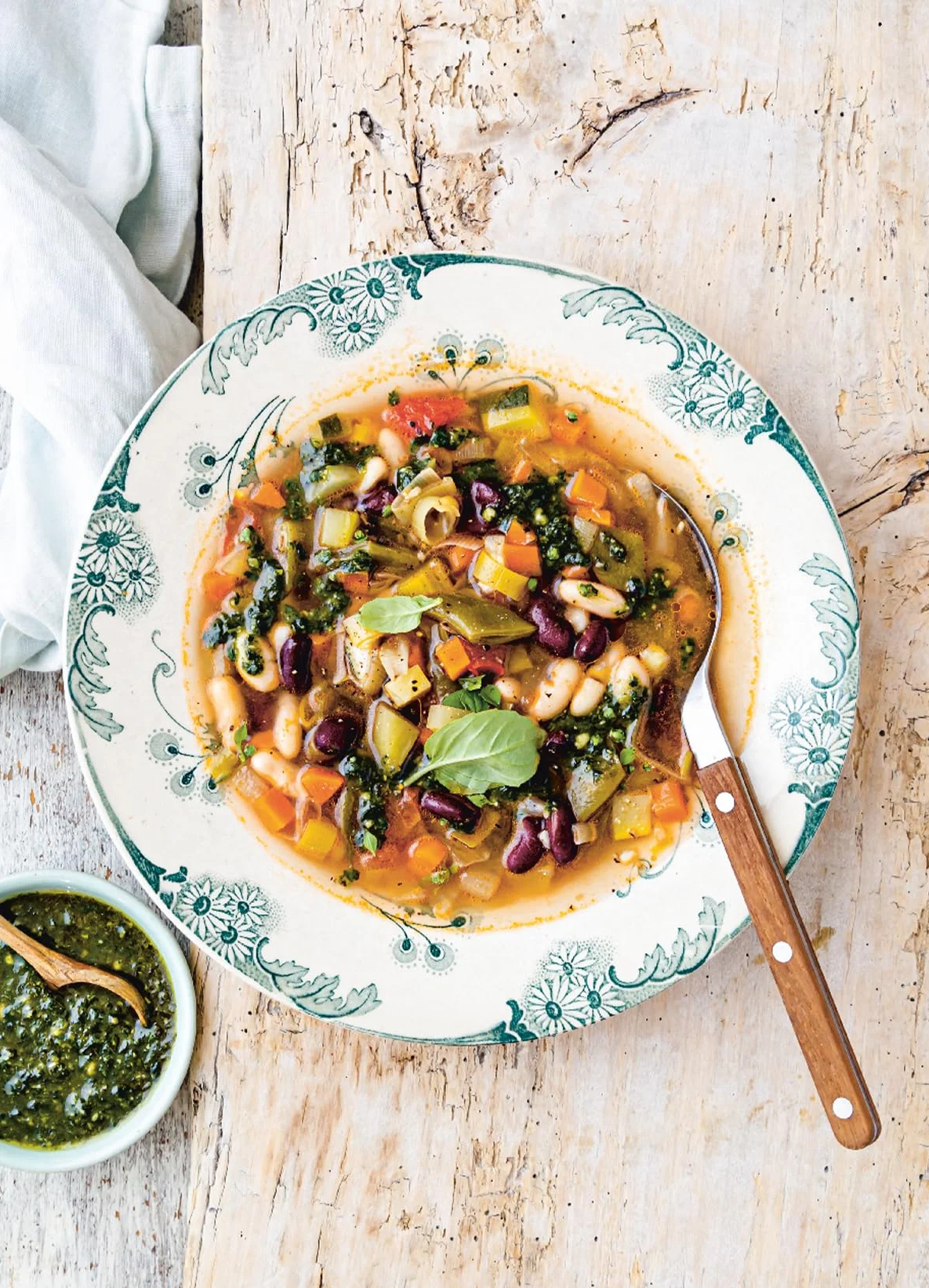 One Pot: 100 simple recipes to cook together