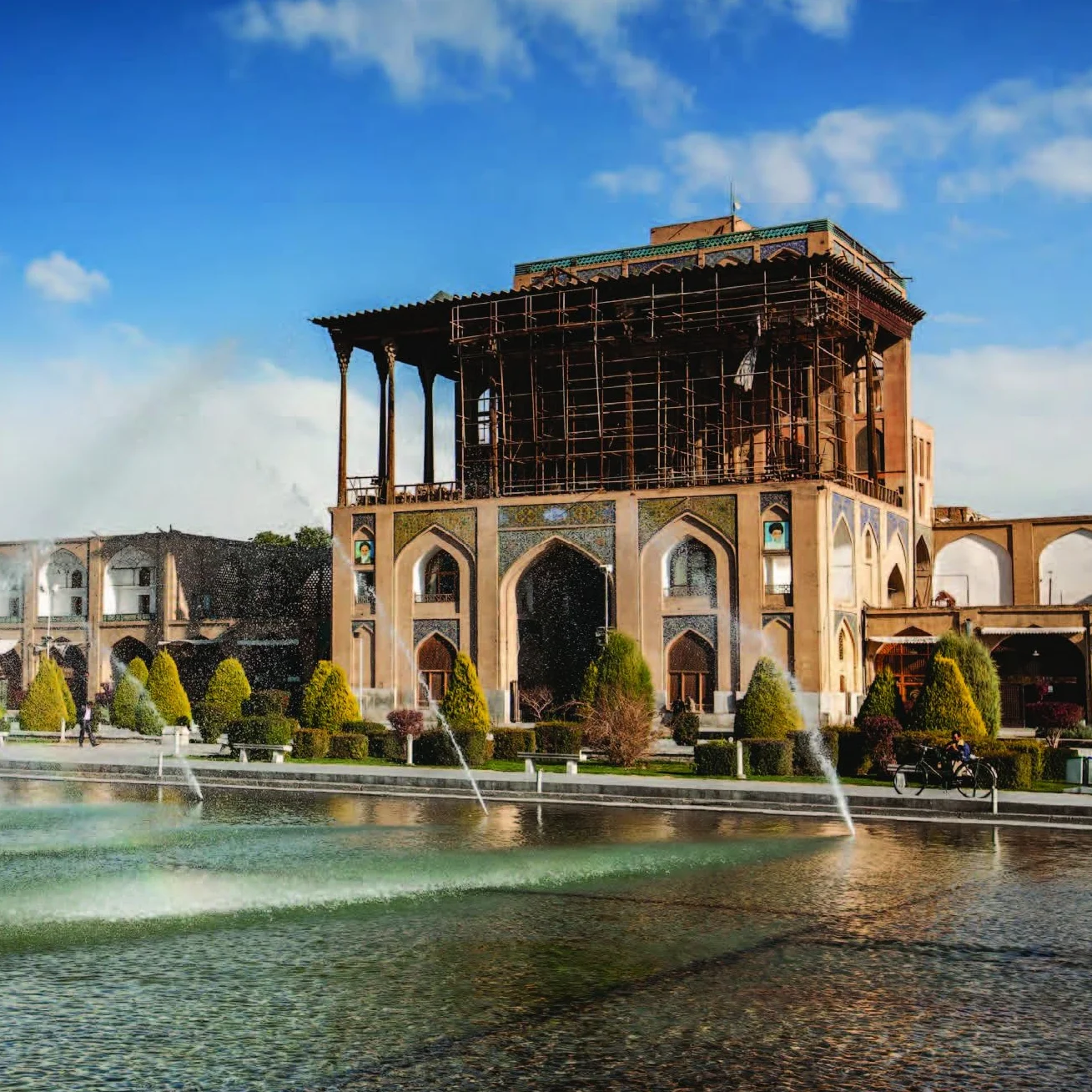 Iranian Architecture /anglais: A Visual History