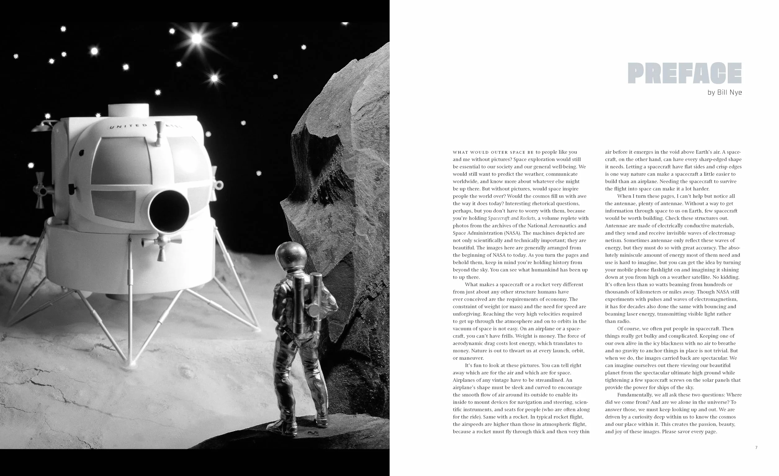 Spacecraft and Rockets: Photographs from the Archives of NASA