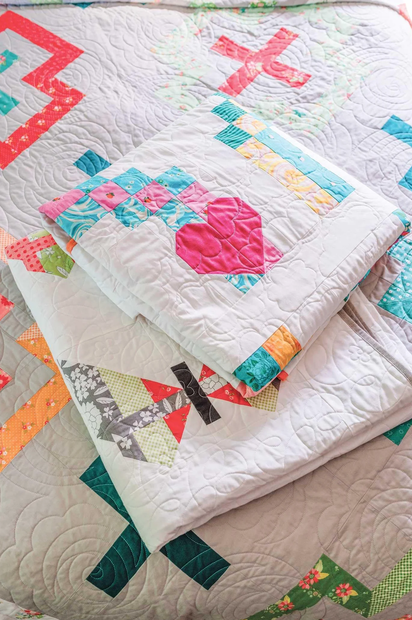 Not-Your-Typical Jelly Roll Quilts: 14 Cute & Creative Projects; Make the Most of Your Precuts