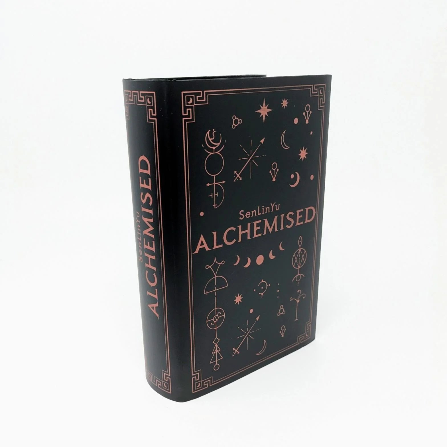 Alchemised English Edition: The global dark fantasy sensation, with sprayed edges