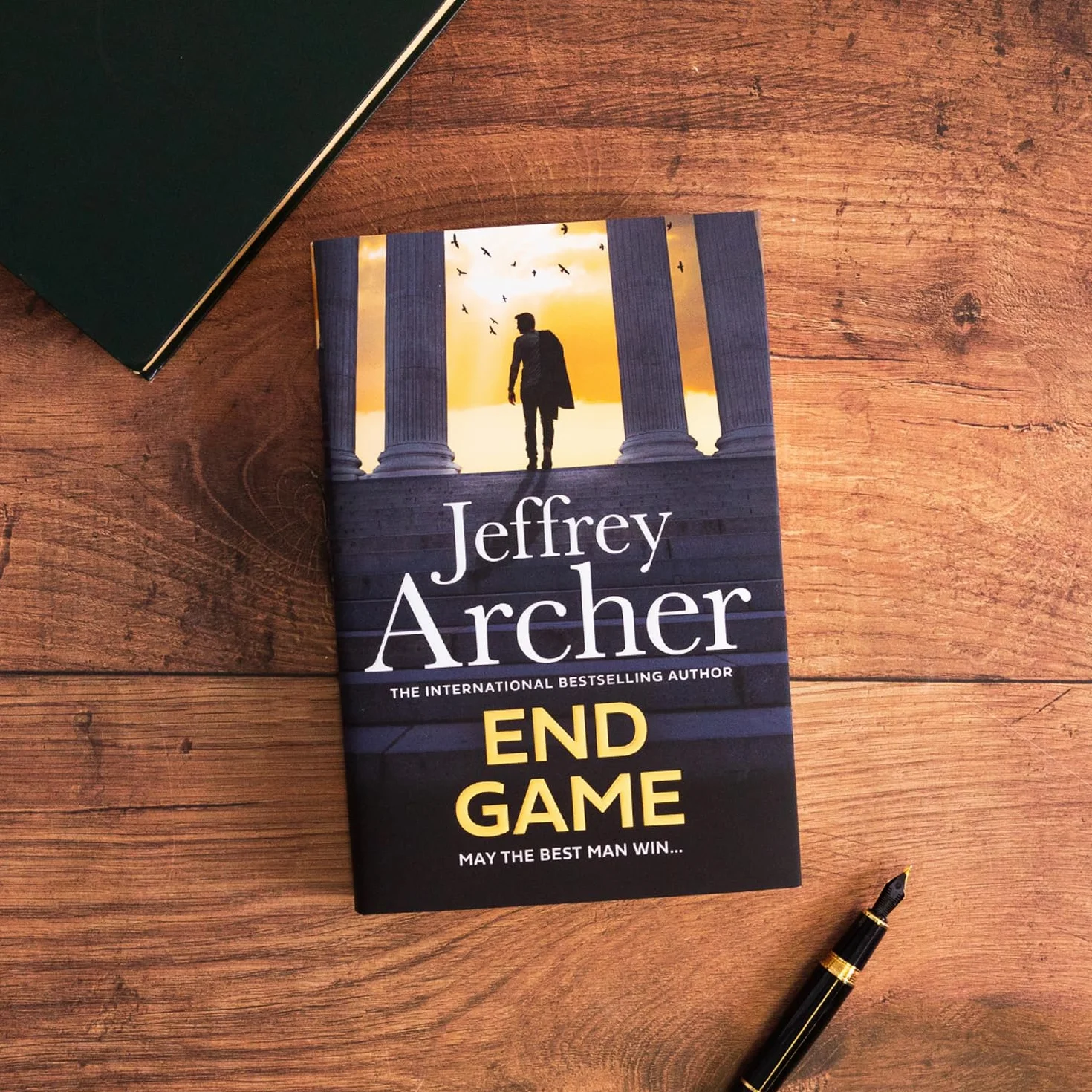 End Game: The ultimate race against time is about to begin in the explosive new thriller from the Sunday Times bestselling author: 8