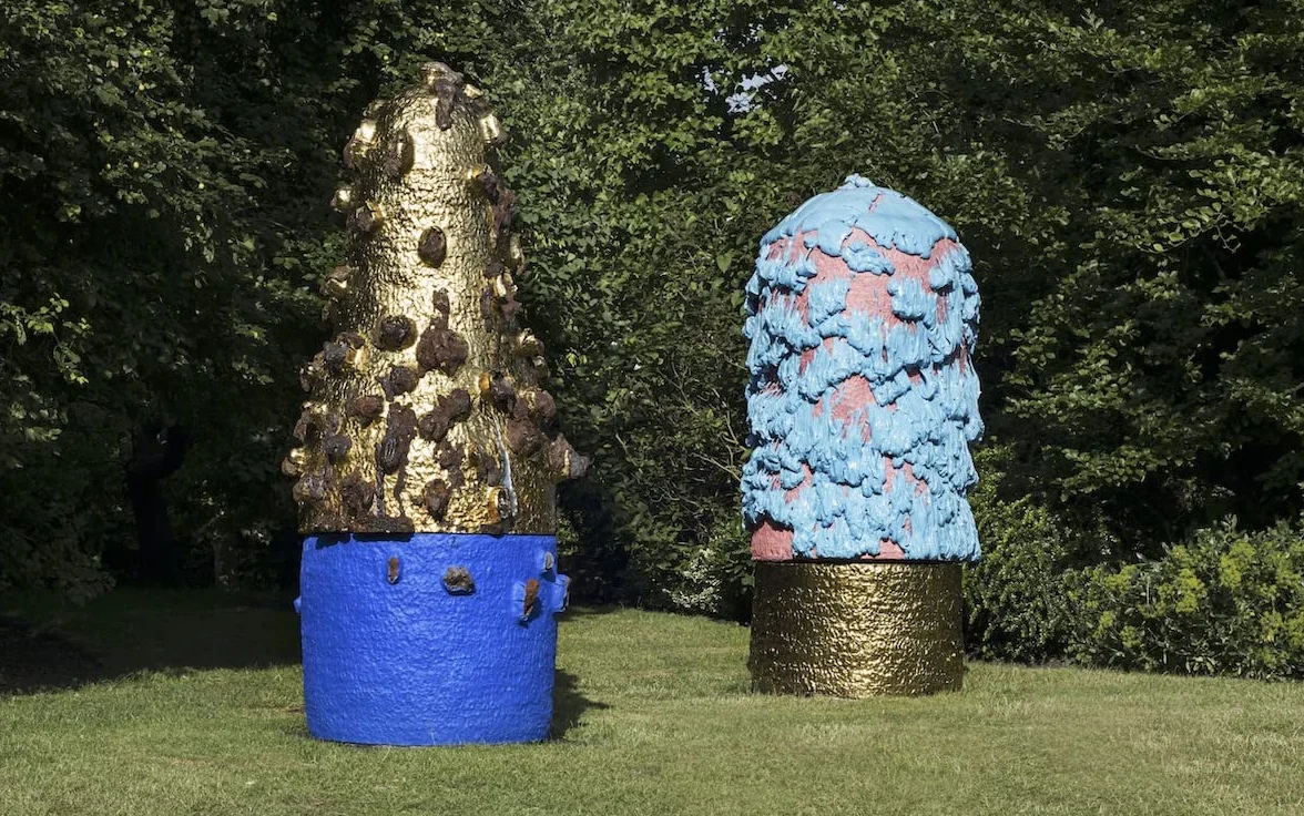 Strange Clay : Ceramics in contemporary art /anglais