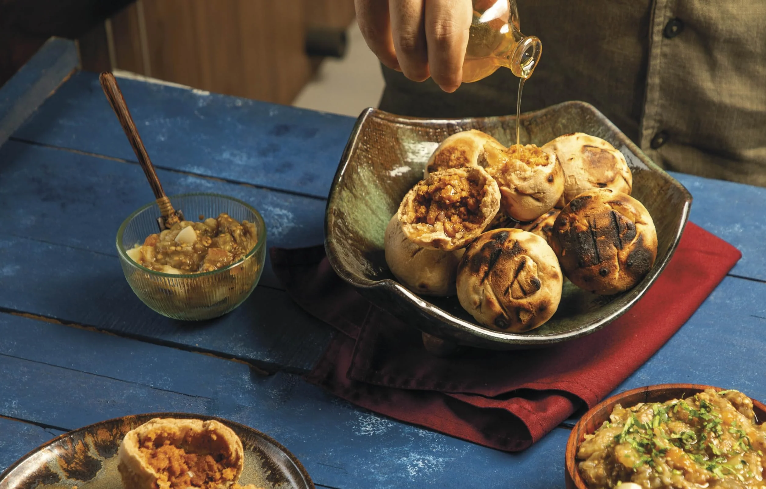 Roti: 90 Simple Recipes for the Indian Bread and Its Accompaniments