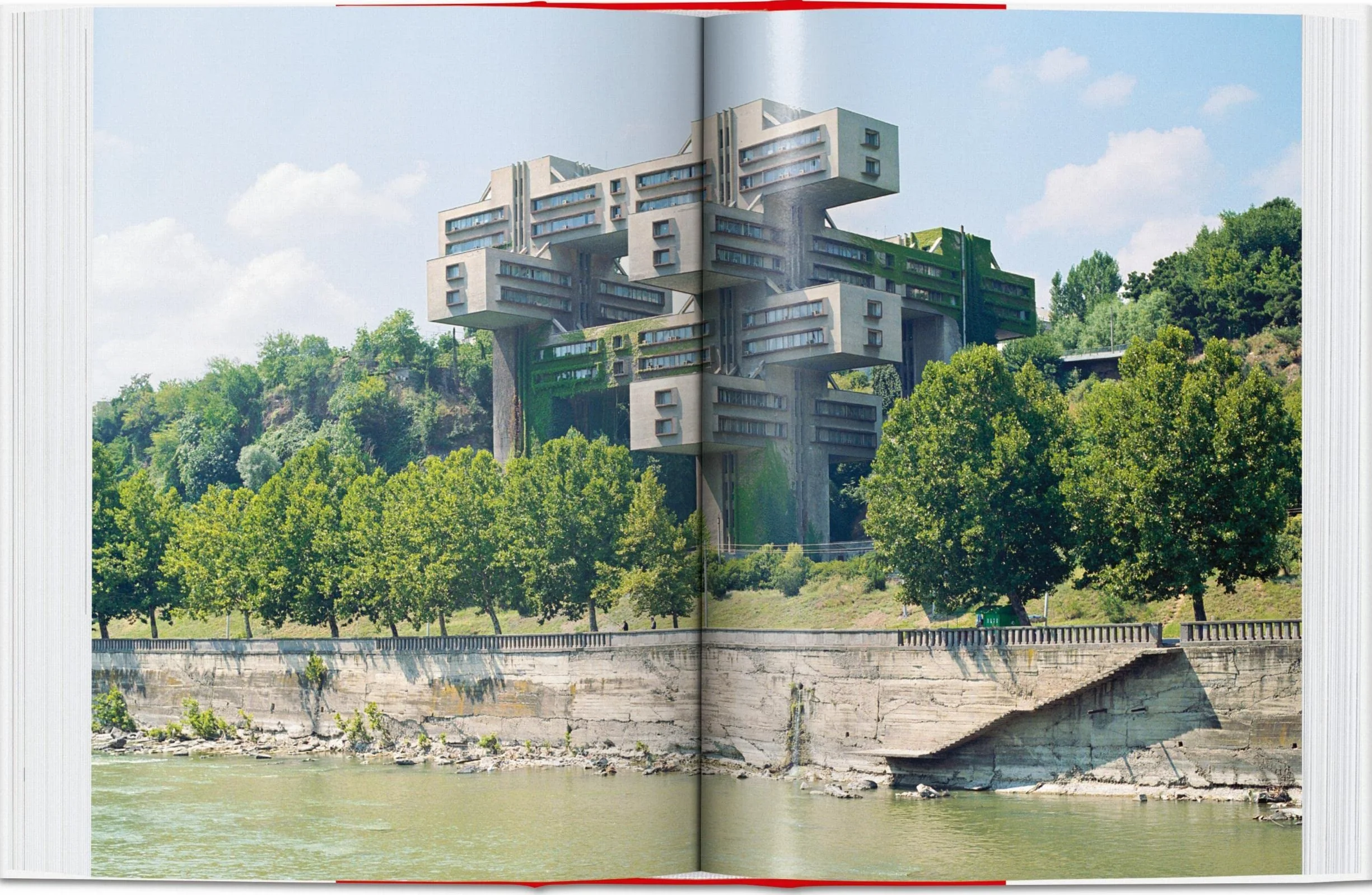 CCCP: Cosmic Communist Constructions Photographed: CCCP. Cosmic Communist Constructions Photographed. 45th Ed.